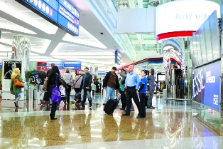 (السفر والسياحة) يقود انتعاش اقتصاد دبي