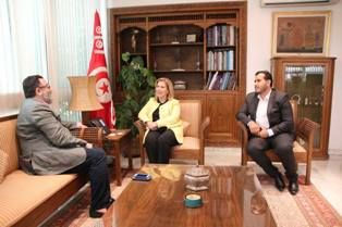 تونس تبحث سبل ترويج قطاع السياحة بمواقع التواصل الاجتماعى