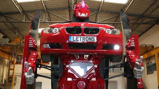 بالصور.. أول سيارة تتحول إلى روبوت عملاق