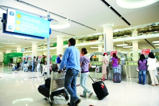 خبراء: لا تأثير لاتفاقية الانبعاثات على أسعار تذاكر الطيران