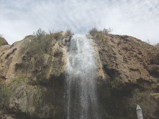 اكتشاف مصدراً مائياً جديدا للعلاج بالاردن يفتح آفاقاً لتطوير السياحة