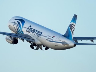 مصرللطيران :منع نوت 7 علي طائراتنا بناء على توصيات الاتحاد الدولى للنقل الجوى