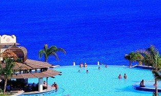 السياحة: تيوى بلجيكا تستأنف تسيير رحلاتها الجوية إلى شرم الشيخ الاحد المقبل