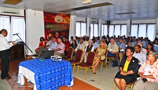 Minister for Tourism and Culture Alain St.Ange has met the Seychelles Ambassadors and consuls