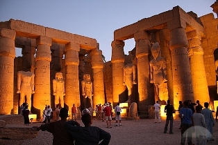 النشاط السياحي يعود متواضعا للأقصر وأسوان بقلم: جلال دويدار