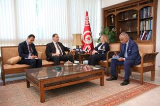 وزيرة سياحة تونس تلتقى بالسفير المصرى