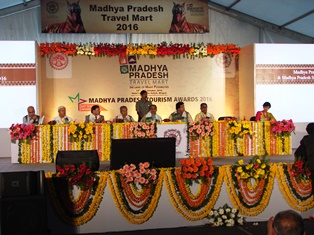 المسلة الاخبارية - في سوق السفر والسياحة لولاية مادهيا براديش بالهند