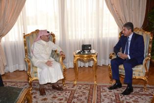 وزير الطيران المصرى يبحث سبل التعاون المشترك مع منظمة السياحة العربية