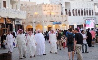 قطر استقبلت مليونين و180 ألف زائر خلال 9 أشعر
