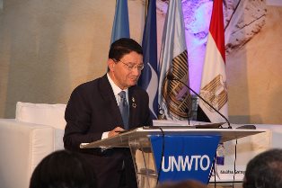 Close to one billion international tourists in the first nine months of 2016