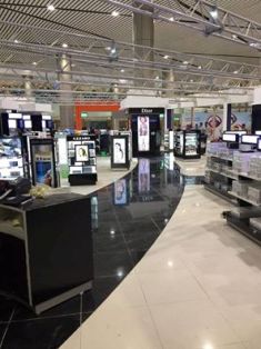 مصرللطيران للأسواق الحرة تنفى تعرض منافذها بالمطارات لخسائر من تعويم الجنيه