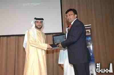 رمادا عجمان ينال تكريم دائرة الأراضي والأملاك لرعايته الفعاليات الرمضانية