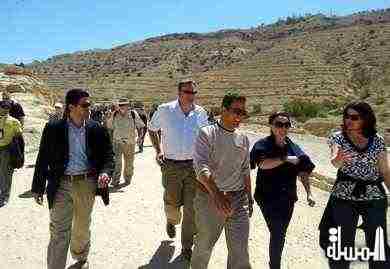 وفد العموم واللوردات البريطانى يطلع على معالم البترا