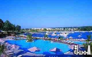 اليونان تكشف عن 12 مليون يورو عجز في قطاع السياحة