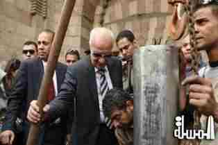 وزير الآثار يتفقد شارع المعز لدين الله