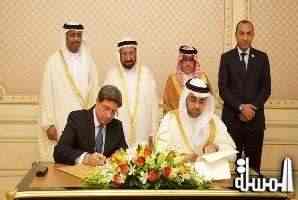 حاكم الشارقة يشهد توقيع مذكرة تفاهم بين هيئة الإنماء التجاري والسياحي و المنظمة العربية للسياحة