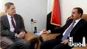 الارياني يبحث سبل التعاون الثنائي بين اليمن وامريكا في المجال السياحي