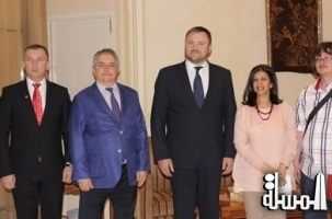 وفد روماني يبحث مع الكويت التعاون الثقافي المشترك