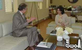 الشيخة مى تبحث مع المستشار الفرنسي للتعاون الثقافي تطوير التعاون مع البحرين