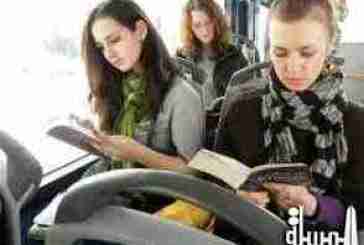 مسافر زاده الكتاب... مبادرة ابداع داخل الحافلات التونسية بين المدن