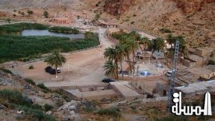 الحمام المعدني بعين ورقة يستقبل عددا كبير من السياح