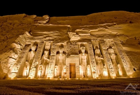 الصوت والضوء : البدء فى رفع أسعار تذاكر العروض اليوم