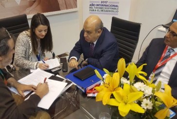 ملك اسبانيا يعرب عن رغبته لوزير السياحة المصرى بزيارة مصر خلال افتتاح معرض فيتور