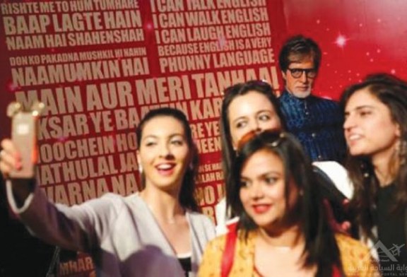 متحف مدام توسو يكشف النقاب عن تمثال جديد من الشمع لـ أميتاب باتشان