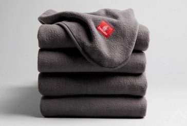 طيران الإمارات توفر لركاب الدرجة السياحية بطانيات صديقة للبيئة