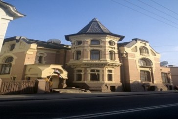 السفير المصري بروسيا ينفي أنباء استئناف الطيران بين موسكو والقاهرة