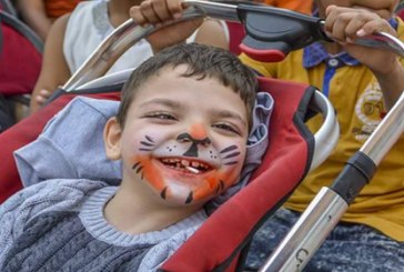 بالصور احتفالات يوم اليتيم بمارينا الغردقة السياحية