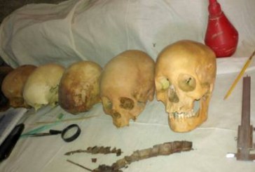 بالفيديو الصور..الكشف عن محتويات مقبرة اثرية جديدة بالأقصر