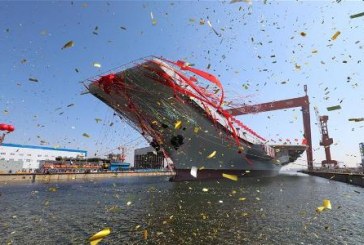 بالصور.. الصين تطلق أول حاملة طائرات محلية الصنع