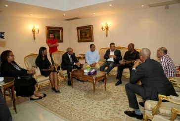 محافظ الاقصر يبحث مع وفد الافرو امريكان تنظيم رحلات للاقصر للمواطنين الامريكان من اصل افريقي