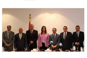 توقيع بروتوكول تعاون بين وزارتي التخطيط والاتصالات وخمس محافظات من بينها الأقصر