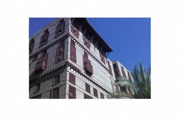 لجنة مشروع تطوير آثار رشيد تستعرض لـ العنانى المحاور الأساسية للمناطق الأثرية بالمدينة