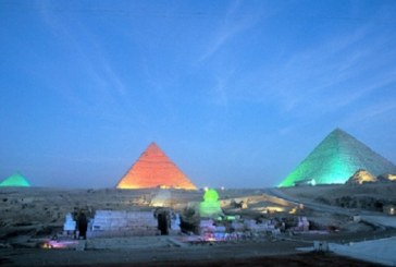 عروض خاصة باللغة العربية للصوت والضوء لمجندين الأمن المركزي بالجيزة وقت الراحة