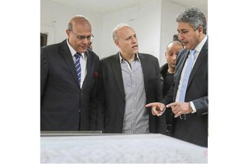 وزير الطيران المصرى يتفقد استعدادات الهيئة العامة للأرصاد الجوية لمواجهة السيول هذا العام
