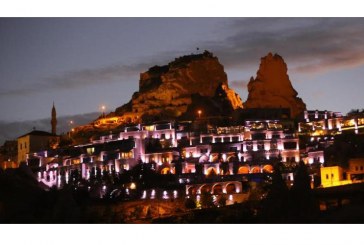 قلعة أوج حصار بتركيا عمرها ألفا عام تجذب آلاف السياح