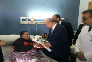 وزير سياحة مصر يزور مصابى الواحات مؤكدا لهم ان الشعب يثمن تضحياتهم للوطن