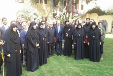 وزير سياحة مصر يرافق وفد مؤسسة الحج الفاتيكانى فى زيارتهم لمنطقة كنائس مصر القديمة