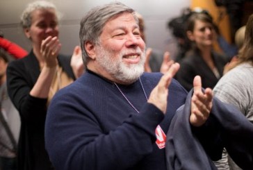 دورات تدريب في علوم الحوسبة تحمل بصمة أحد مؤسسي شركة أبل