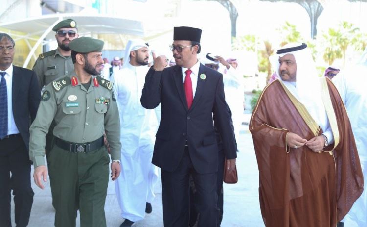 مطار المدينة المنورة يستقبل اولى رحلات الحج قادمة من اندونيسيا