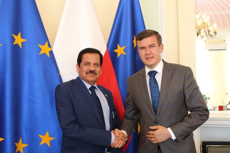 الامارات تبحث التعاون المشترك في مجال الرياضة والسياحة مع بولندا