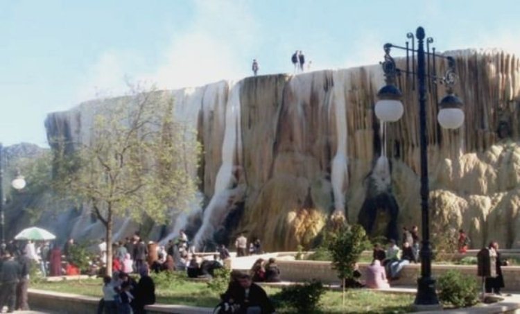 الشواطئ السياحية والعلاج  بالمياه الساخنة فى ولاية قائمة متعة للسياح