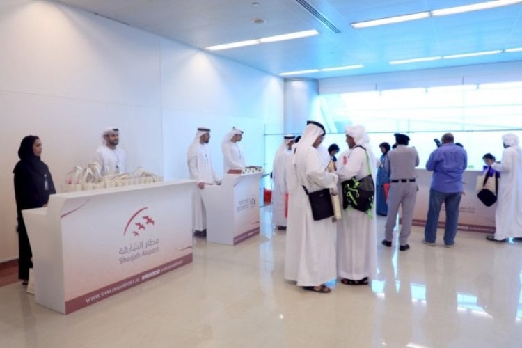 مطار الشارقة يودع أول فوج من الحجاج المغادرين إلى الأراضي المقدسة