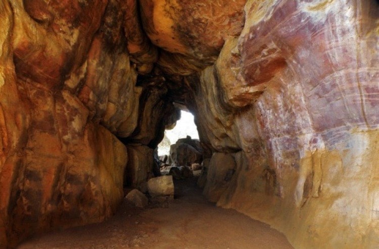 اكتشاف كهوف أثرية بوذية تعود إلى أسرة مينغ بالصين