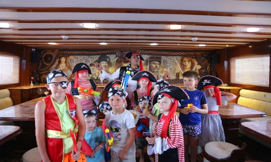 بالصور القراصنة تكتشف سر كنوز البحر الاحمر بالغردقة