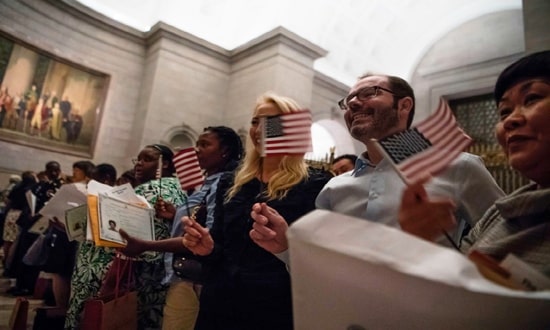 45 ألفًا يحصلون على الجنسية الأميركية ويصبحون مواطنين أميركيين خلال أسبوع الدستور