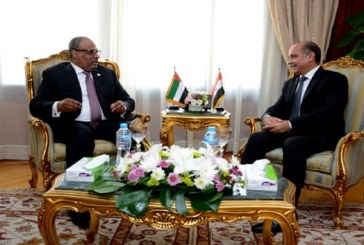 المصري وزير الطيران المدنى يبحث مع الجنيبي سفير الإمارات تعزيز التعاون فى النقل الجوي